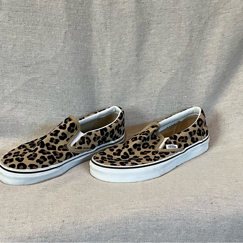 Vans Leopard Print Slip-On Sneakers size 6.5